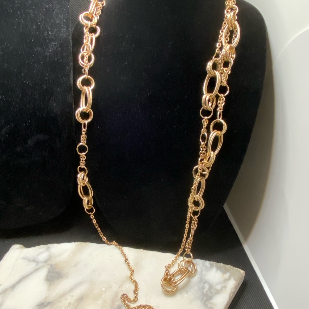 Vintage gold tone belt triple strand textured link chains